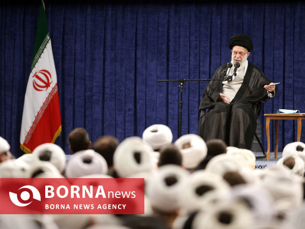 دیدار جمعی از روحانیون، مبلغان و اساتید حوزه‌های علمیه کشور با مقام معظم رهبری