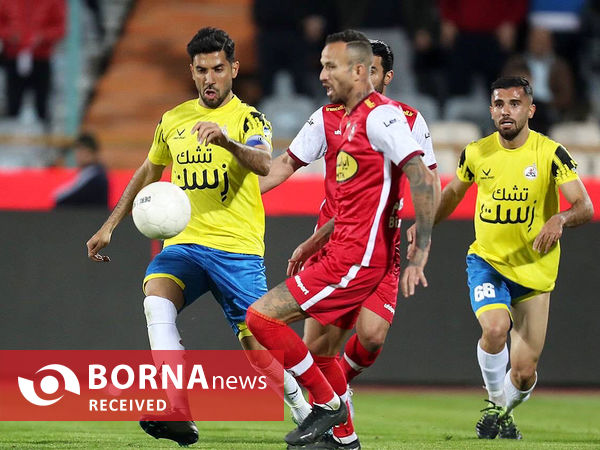 دیدار تیم های فوتبال پرسپولیس - نفت مسجدسلیمان