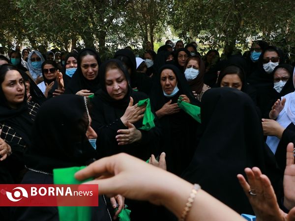 خاکسپاری جانباختگان متروپل در قطعه ورزشکاران بهشت رضای آبادان