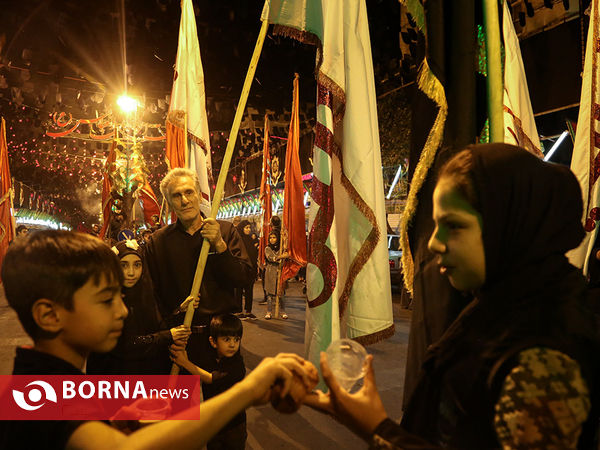 مراسم عزاداری شب عاشورای حسینی "ع" در خیابان گرگان تهران