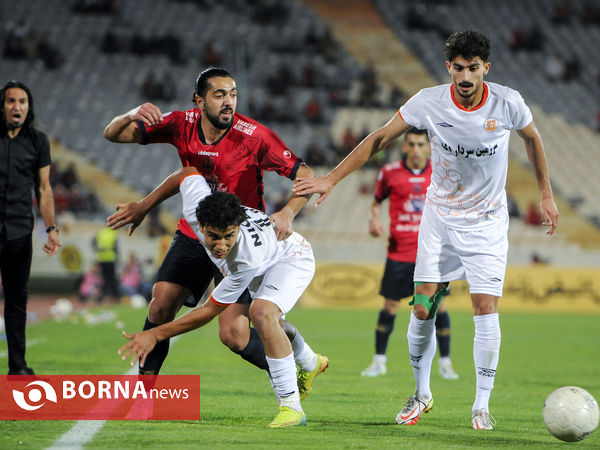 دیدار تیم های فوتبال نساجی - مس کرمان
