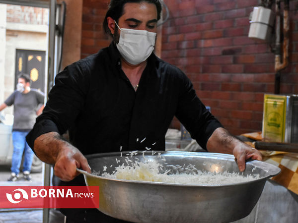 سفره‌دار مجلس حسین(ع)