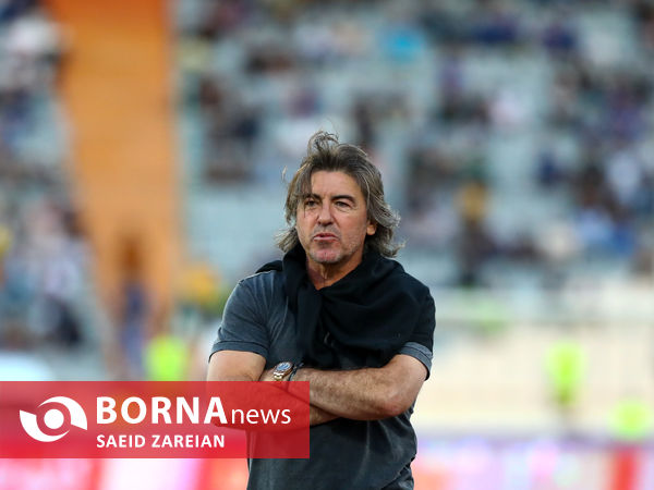 دیدار تیم های استقلال تهران - صنعت نفت آبادان