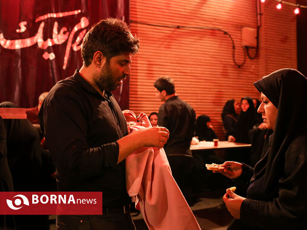 شب هشتم محرم در محله "چهارراه آبسردار تهران"