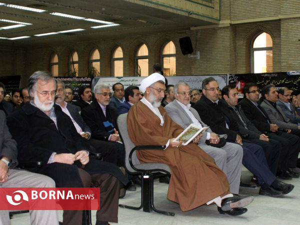 مراسم ختم برادر دکتر انتظامی در مسجد نور