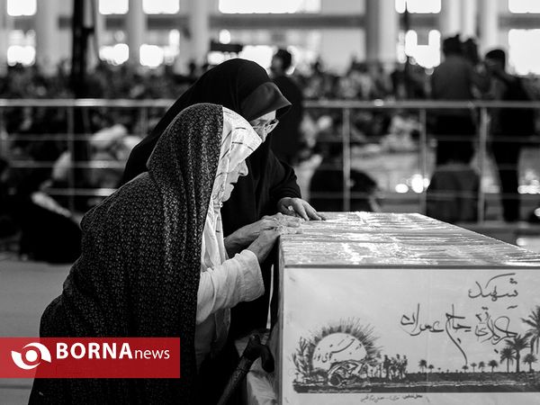 مادری فرزند خود را هدیه کرد