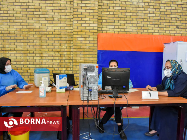 واکسیناسیون پرسنل درمان استان مرکزی