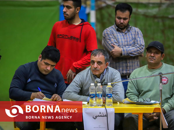 مسابقات وزنه برداری کارگری