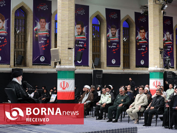 دیدار اعضای کنگره ملی شهدای استان اردبیل با رهبر انقلاب