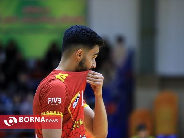 دیدار تیم های والیبال شهروند اراک - فولاد سیرجان  ایرانیان