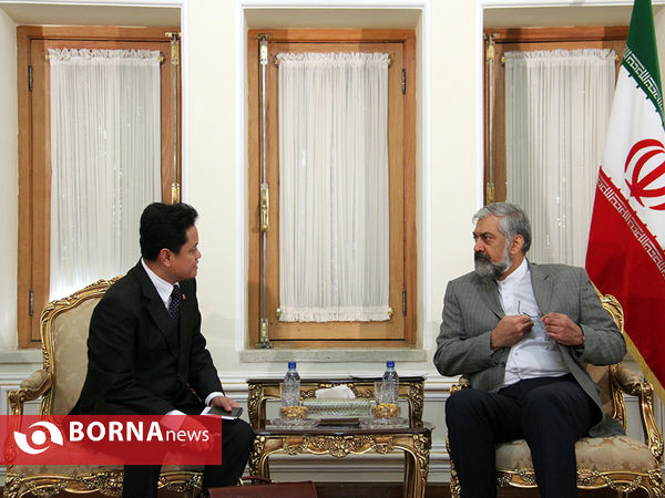 دریافت استوارنامه سفرای اسلوونی و کامبوج