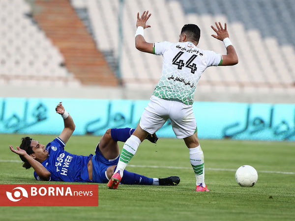 دیدار تیم های فوتبال استقلال - ذوب آهن