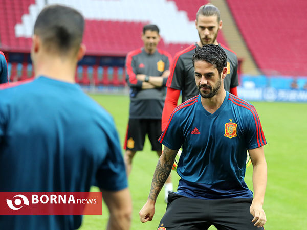 تمرین تیم ملی فوتبال اسپانیا پیش از بازی ایران