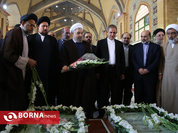 تجدید میثاق رییس جمهوری و اعضای دولت با آرمان های امام راحل و شهیدان