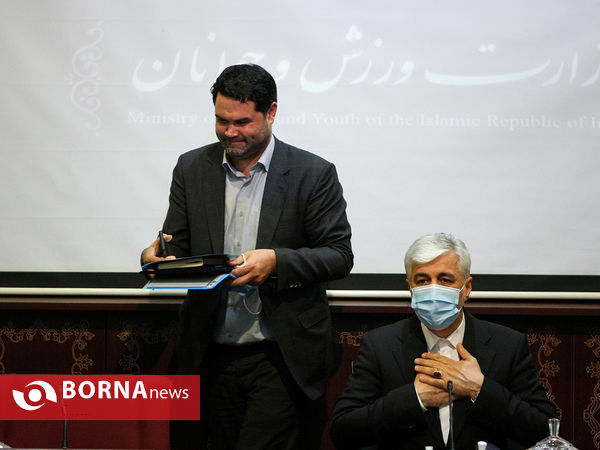 نشست هیئت اندیشه ورز با حضور وزیر ورزش و جوانان