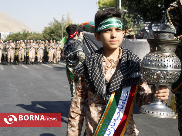 رژه نیروهای مسلح فارس به مناسبت آغاز هفته دفاع مقدس