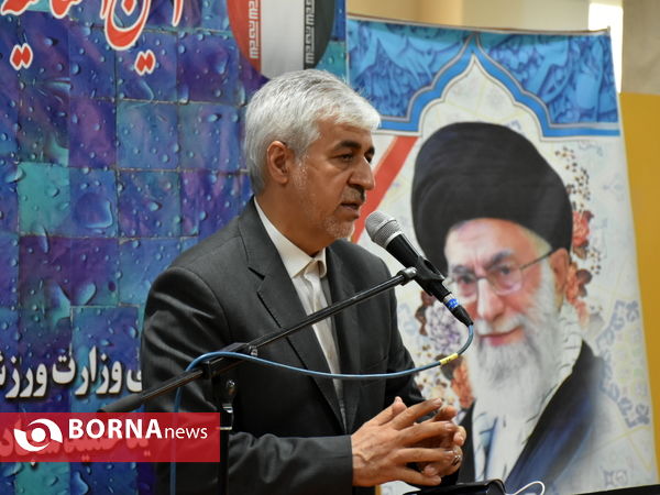 وزیر ورزش و جوانان به زادگاه امام خمینی(ره) سفر کرد