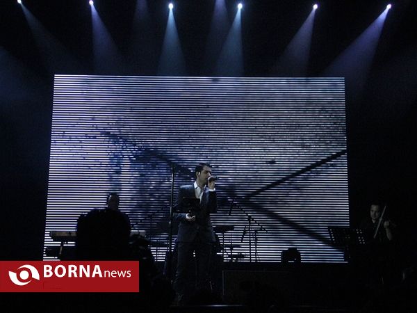 اجرای محسن یگانه در سی و یکمین جشنواره موسیقی فجر