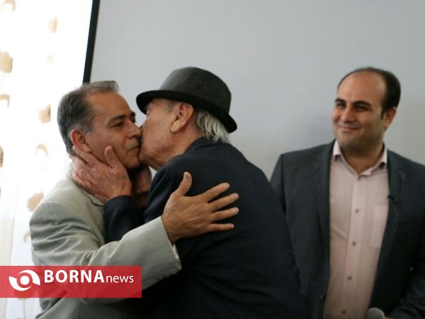 رونمایی از پلاک افتخار حسین کاشمری، قهرمان کشتی ناشنوایان جهان و المپیک