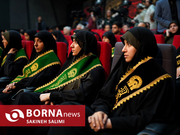  آیین برافراشتن پرچم عزای حسینی برفراز بلندترین سکوی پرچم ایران