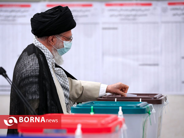 حضور رهبر انقلاب پای صندوق رای