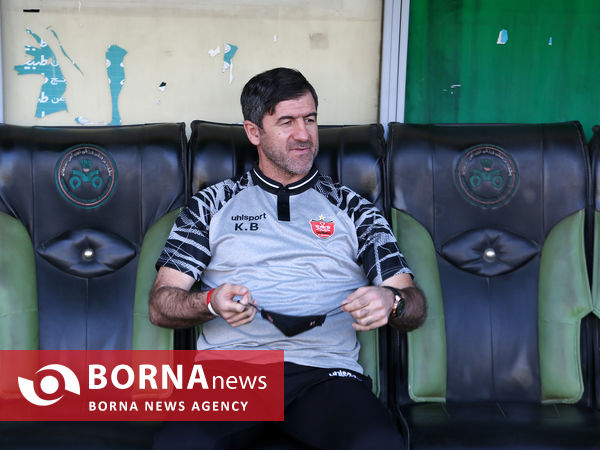 دیدار تیم های فوتبال ذوب‌آهن -پرسپولیس