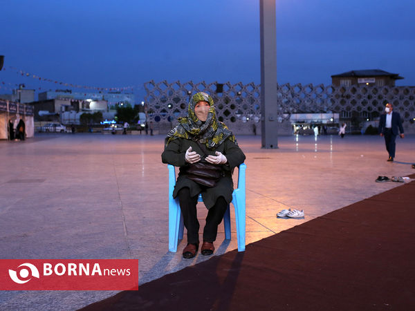 افطاری در میدان امام حسین(ع)