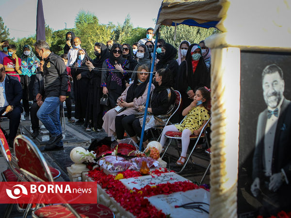 جشن تولد مرحوم علی انصاریان بر سر مزارش