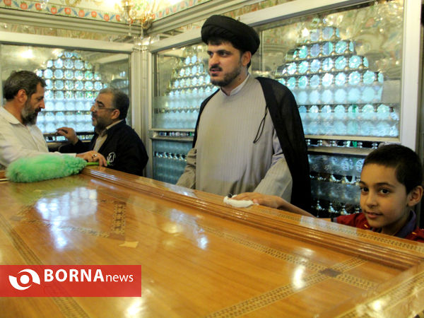 آیین غبارروبی آستان سید علاء الدین حسین بن موسی الکاظم در شیراز