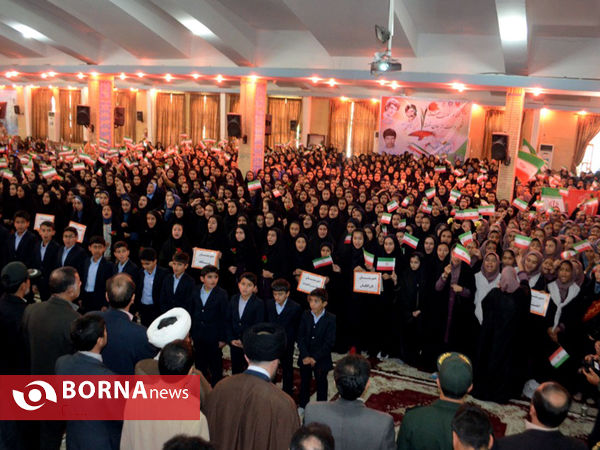 مراسم نمادین ورود تاریخی امام خمینی(ره) به میهن در لارستان