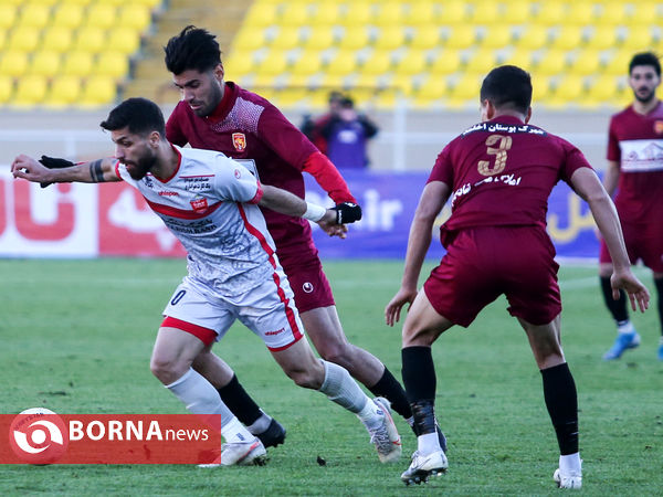 دیدار تیم های پدیده و پرسپولیس