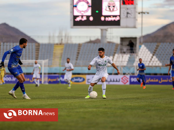 دیدار تیم های فوتبال آلومینیوم اراک- گل گهر سیرجان