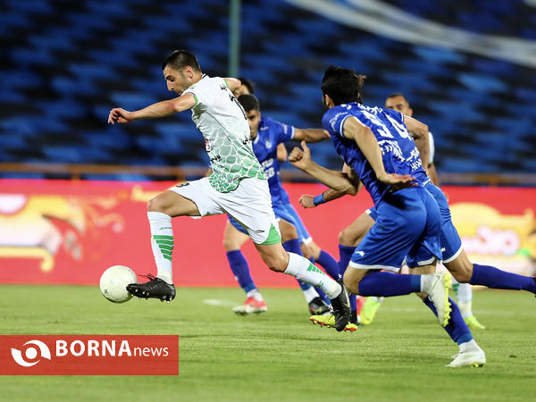 دیدار تیم های فوتبال استقلال - ذوب آهن