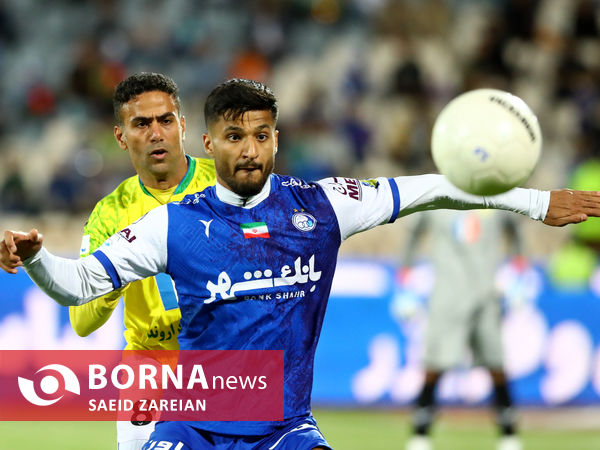 دیدار تیم های استقلال تهران - صنعت نفت آبادان