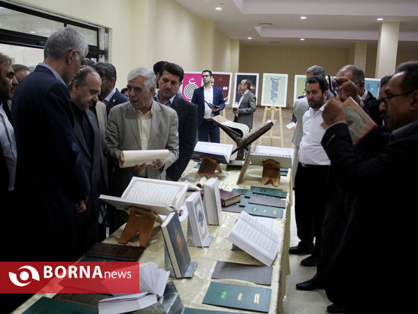 بازدید رئیس میراث فرهنگی از نمایشگاه دوره ای قرآن کریم در شیراز