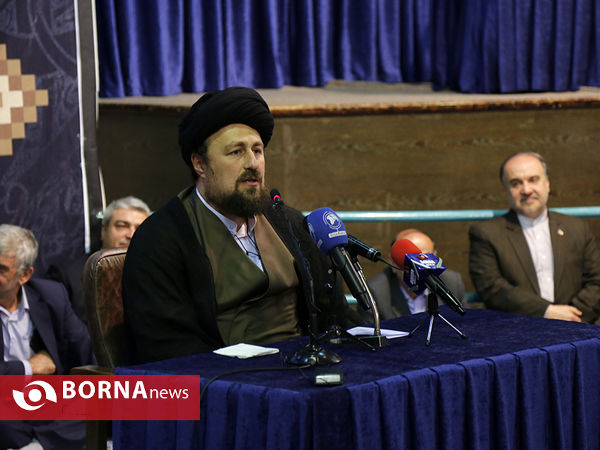 دیدار صمیمی آیت الله سید حسن خمینی با ورزشکاران