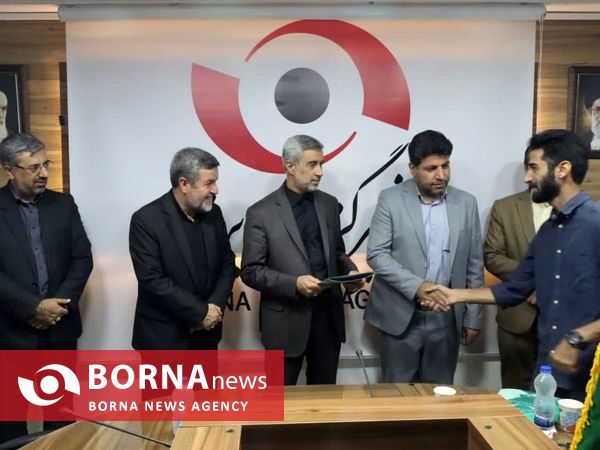 حضور استاندار همدان در خبرگزاری برنا همدان به مناسبت روز خبرنگار