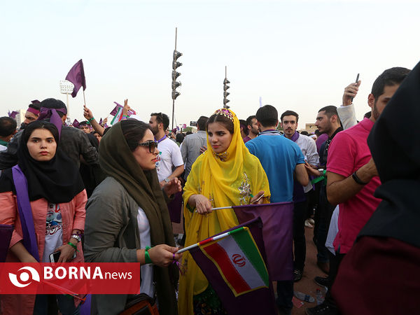 دکتر روحانی در جمع مردم اهواز