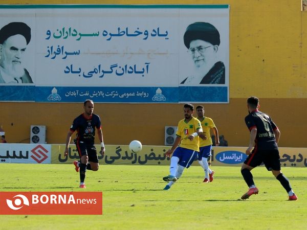 دیدار تیم های فوتبال صنعت نفت - نساجی