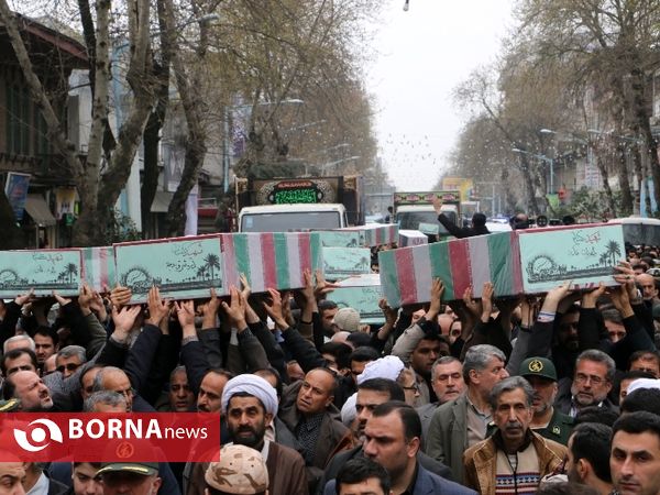 تشییع پیکر 12 شهید گمنام در رشت