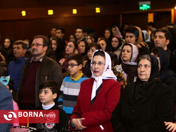 اولین روز 22امین گلریزان امید (حمایت از بیماران سرطانی) در ارومیه