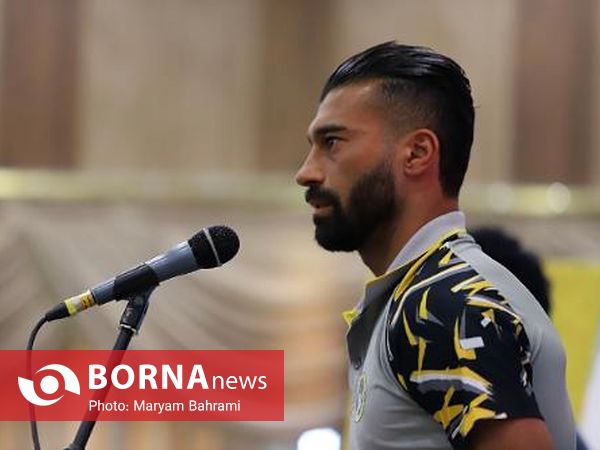 رونمایی از کیت لباس تیم فوتبال فولادمبارکه سپاهان