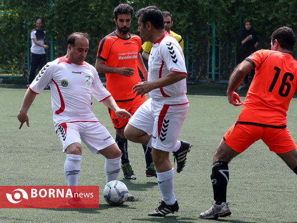 دیدار  خیریه تیم رسانه ورزش و تیم منتخب پیشکسوتان استقلال و پرسپولیس به نفع سیل زدگان خوزستان