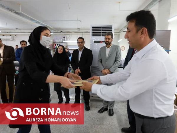 تجلیل از کارگران واحدهای تولیدی و صنعتی اروند