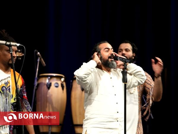 اجرای گروه بوشهری لیان در تالار وحدت