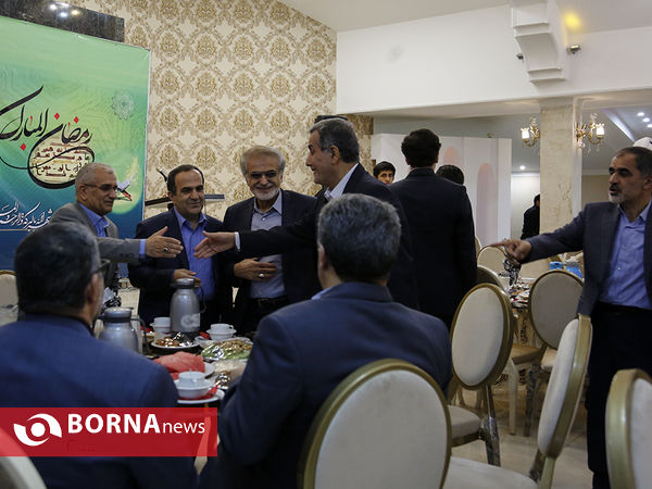 ضیافت افطاری حجت الاسلام والمسلمین احمد مازنی
