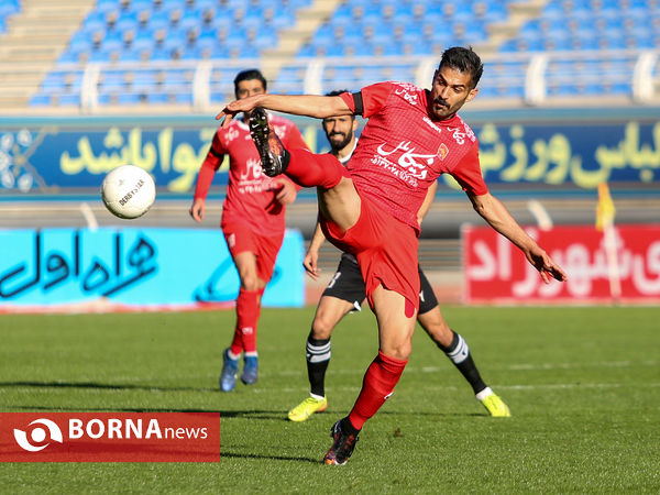 دیدار تیم های شهرخودرو مشهد و مس رفسنجان