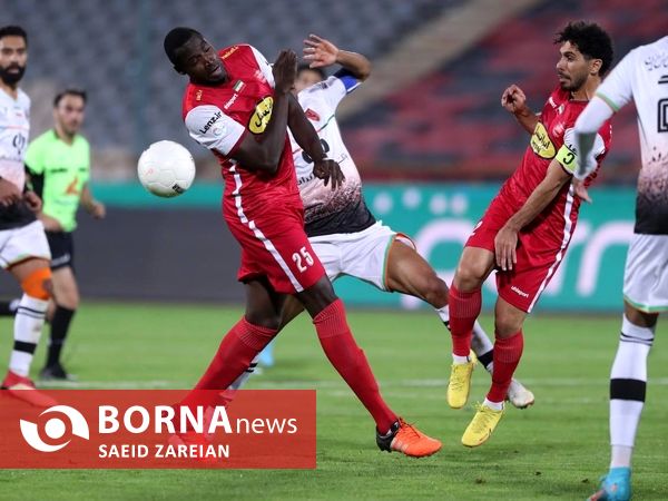 دیدار تیم های فوتبال پرسپولیس_ مس رفسنجان