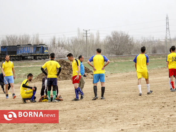 مسابقات فوتبال در روستا