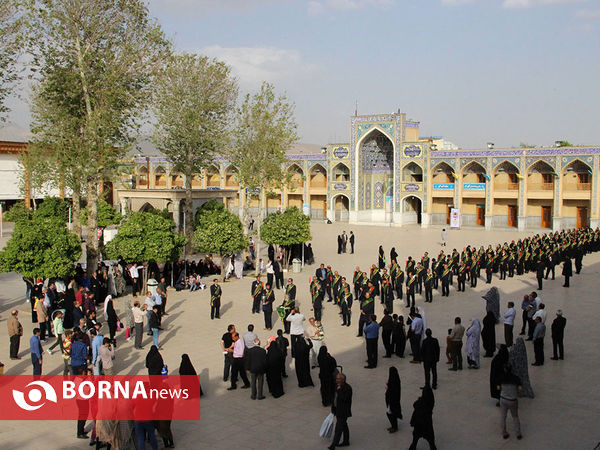 نقاره زنی و گلباران درشاهچراغ(ع)